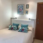 En